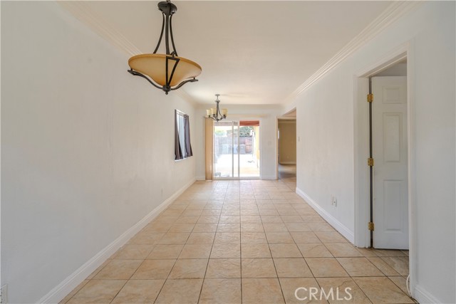 Detail Gallery Image 3 of 26 For 1521 Grismer Ave, Burbank,  CA 91504 - 2 Beds | 2 Baths