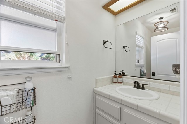 Detail Gallery Image 21 of 45 For 27100 Barkes Way, Tehachapi,  CA 93561 - 3 Beds | 2/1 Baths