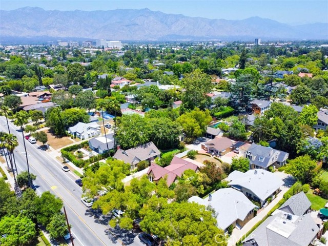 900 S Los Robles Avenue, Pasadena CA: https://media.crmls.org/medias/98165f91-4ef4-4114-b1ed-c5542222daa3.jpg