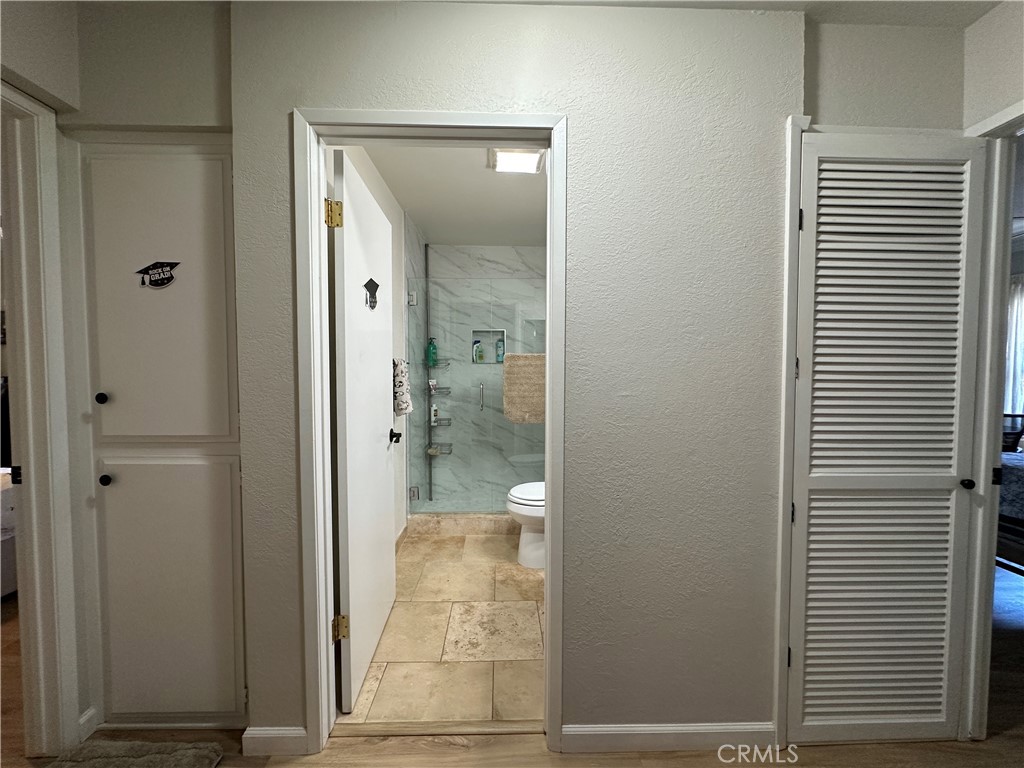 https://media.crmls.org/medias/9816665b-2191-48fa-8c28-90510ae55f9c.jpg?preset=X-Large