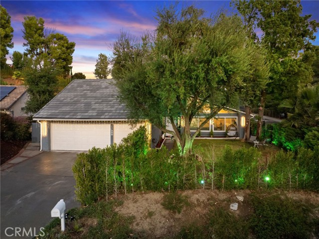 Detail Gallery Image 2 of 66 For 17350 Angelaine Way, Granada Hills,  CA 91344 - 4 Beds | 2 Baths