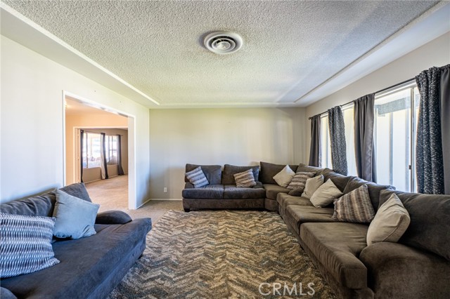 40425 Whittier Ave, East Hemet, CA 92544 photo 12