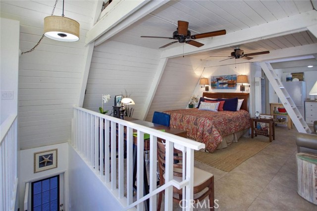 Detail Gallery Image 5 of 17 For 202 15th St #B,  Newport Beach,  CA 92663 - 0 Beds | 1 Baths