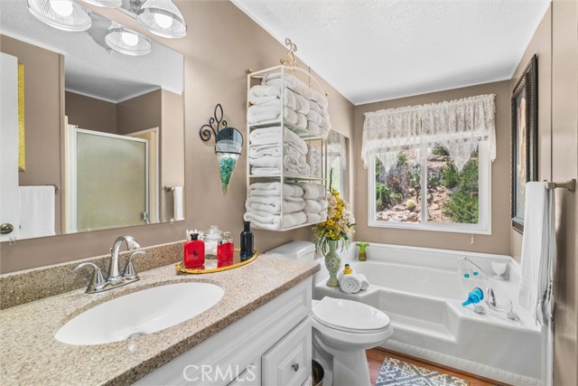 35109 Highway 79, Warner Springs CA: https://media.crmls.org/medias/9818a9d0-efe0-4efe-abc8-0989ba44a457.jpg