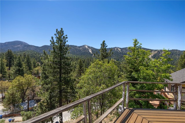 Detail Gallery Image 9 of 25 For 885 Menlo Dr, Big Bear Lake,  CA 92315 - 2 Beds | 1 Baths