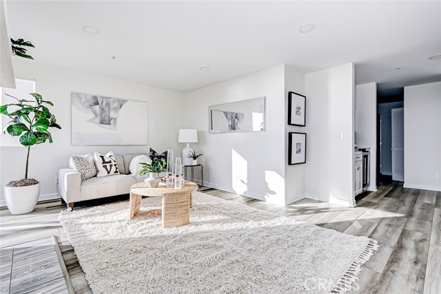 Charning family room with built in bar area.