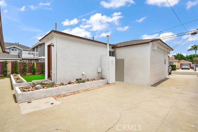 2009 Graham Avenue, Redondo Beach, California 90278, ,Residential Income,Sold,Graham,SB23143198