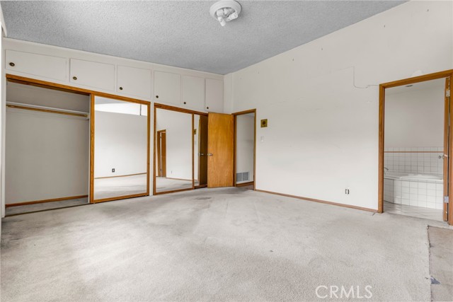 5723 West 74th Street, Los Angeles CA: https://media.crmls.org/medias/981a3e40-cb97-4188-ba31-86c702732834.jpg