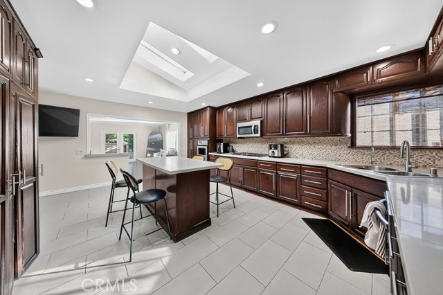 1256 Irving Avenue photo 24