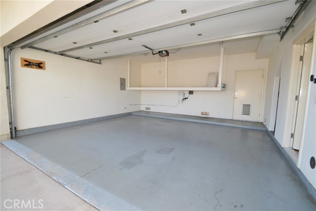 Detail Gallery Image 21 of 23 For 2203 Harriman Ln #B,  Redondo Beach,  CA 90278 - 4 Beds | 2/1 Baths