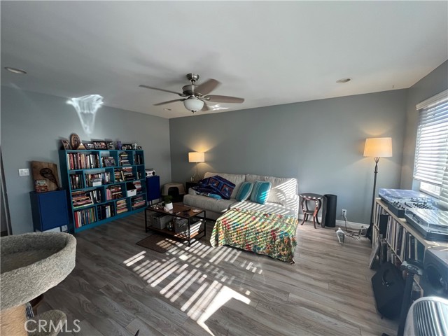10842 Pine Street, Los Alamitos CA: https://media.crmls.org/medias/981cf192-51f1-4115-a9b8-52d8b6b60c74.jpg