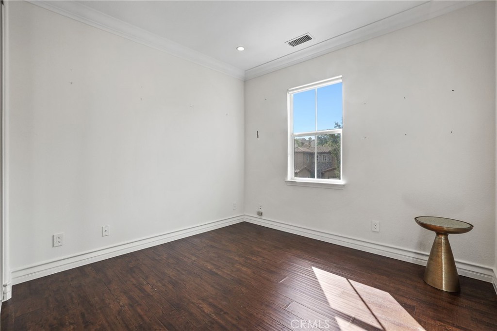 MLS #OC25222504 image #36