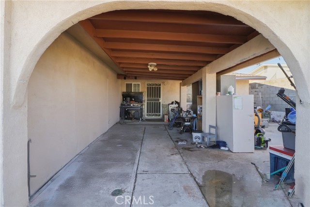 Detail Gallery Image 4 of 20 For 1728 De Anza St, Barstow,  CA 92311 - 4 Beds | 2/1 Baths