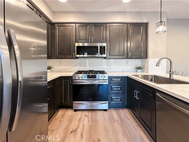 1012 S Country Glen Way, Anaheim CA: https://media.crmls.org/medias/981e041c-ab41-4687-97ae-6b009b873675.jpg