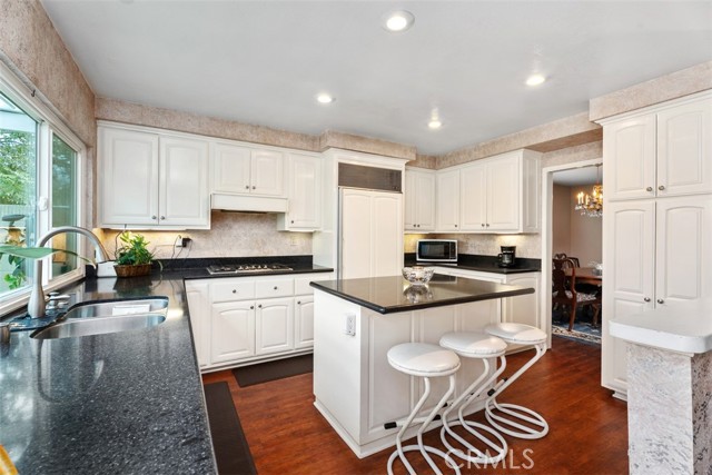 Detail Gallery Image 6 of 25 For 5851 Wellson Dr, Cypress,  CA 90630 - 3 Beds | 3 Baths