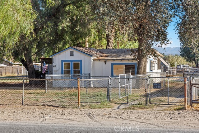 Detail Gallery Image 5 of 30 For 1014 7th St, Norco,  CA 92860 - 2 Beds | 1 Baths