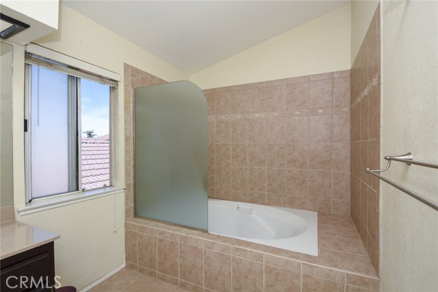 Detail Gallery Image 14 of 28 For 1798 Noah Dr, Corona,  CA 92878 - 3 Beds | 2/1 Baths