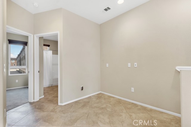 Detail Gallery Image 26 of 38 For 14665 Sherman Way, Van Nuys,  CA 91405 - 3 Beds | 3 Baths