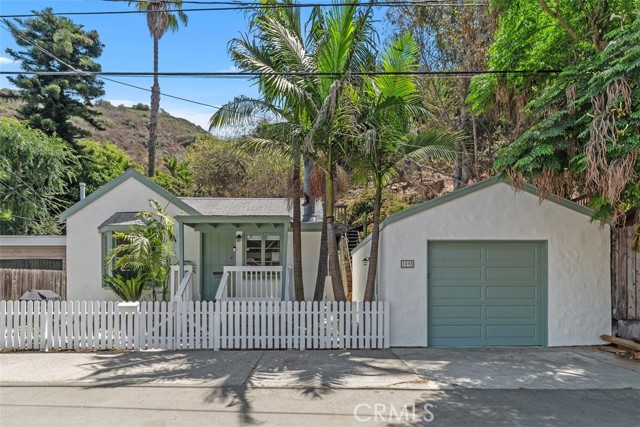 Detail Gallery Image 1 of 30 For 1595 Arroyo Drive, Laguna Beach,  CA 92651 - 2 Beds | 1 Baths