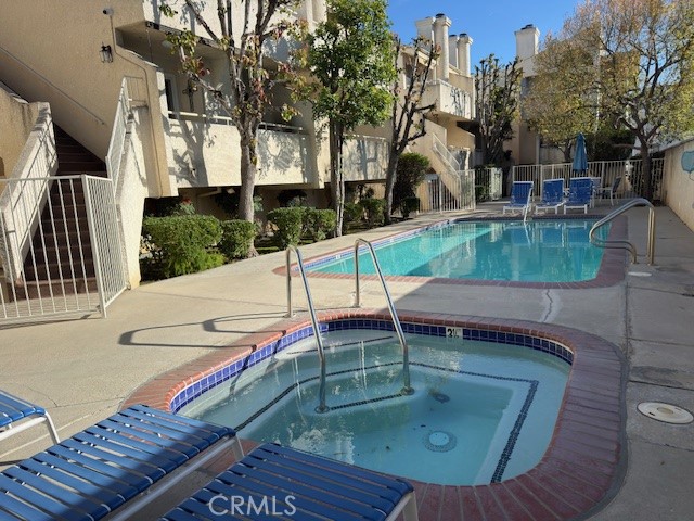 Detail Gallery Image 22 of 24 For 19400 Wyandotte #16,  Reseda,  CA 91335 - 3 Beds | 2 Baths