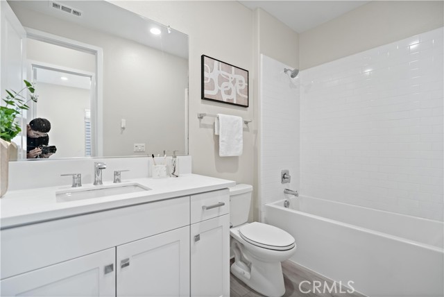 145 Denali, Lake Forest CA: https://media.crmls.org/medias/981f8451-ee22-40f7-be16-1e04f35d1c7d.jpg