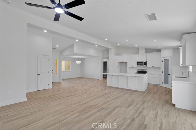 Detail Gallery Image 16 of 52 For 9148 Piedra Ave, Hesperia,  CA 92345 - 4 Beds | 2/1 Baths