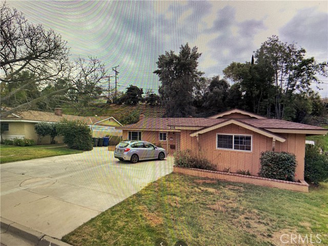 214 Goodrich Dr, Riverside, CA 92507