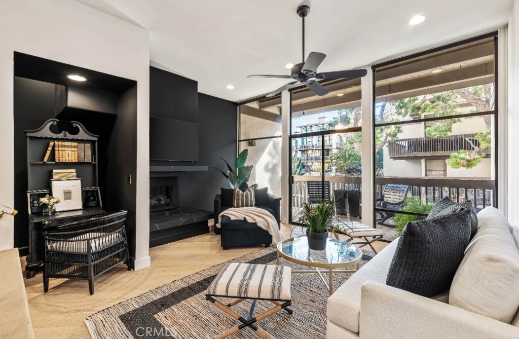 6112 Marina Pacifica Drive N