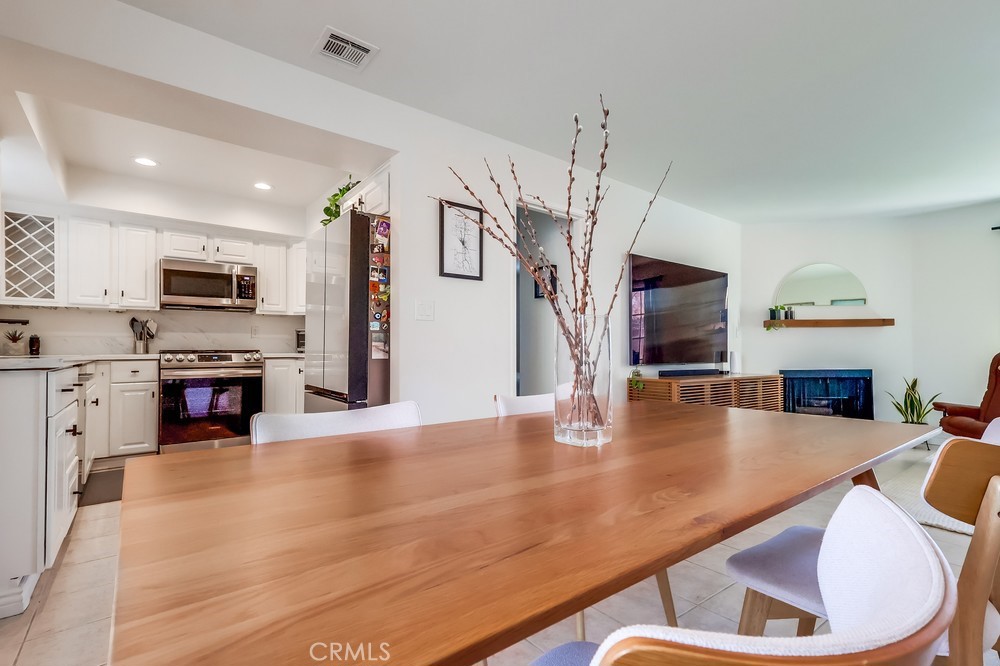 MLS #OC25254424 image #14