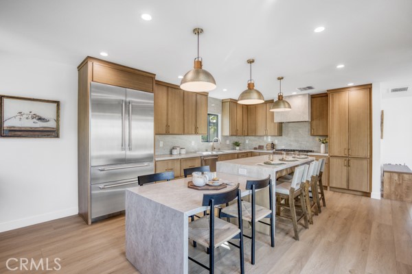 Detail Gallery Image 10 of 29 For 7932 Woodlake, West Hills,  CA 91304 - 4 Beds | 3 Baths