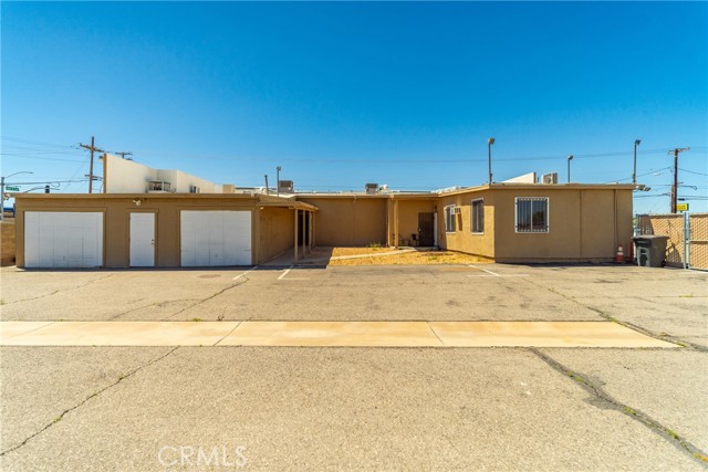 Image 36 of 52 For 8837 Palmdale Boulevard