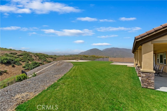 Detail Gallery Image 42 of 51 For 3090 Crystal Ridge Ln, Colton,  CA 92324 - 4 Beds | 3/1 Baths