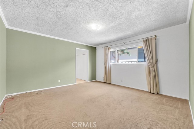 61 W Birchcroft Street, Arcadia CA: https://media.crmls.org/medias/982317a8-c970-43ad-8a83-34ebbd773d09.jpg