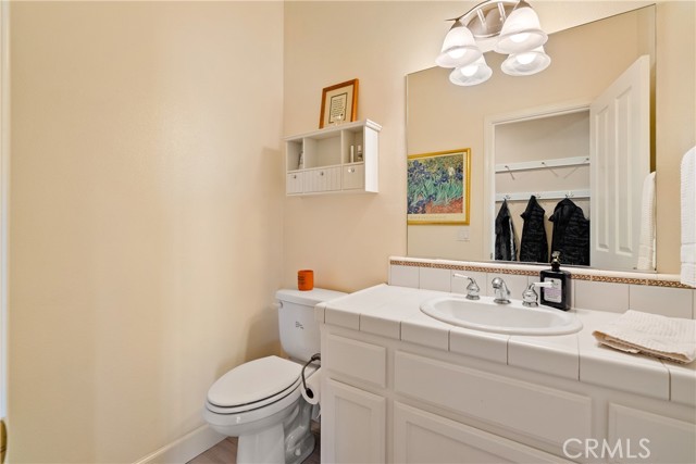 5570 Rancho La Loma Linda Drive, Paso Robles CA: https://media.crmls.org/medias/982335b9-ac75-4f8a-92da-93c2b0f0a0be.jpg