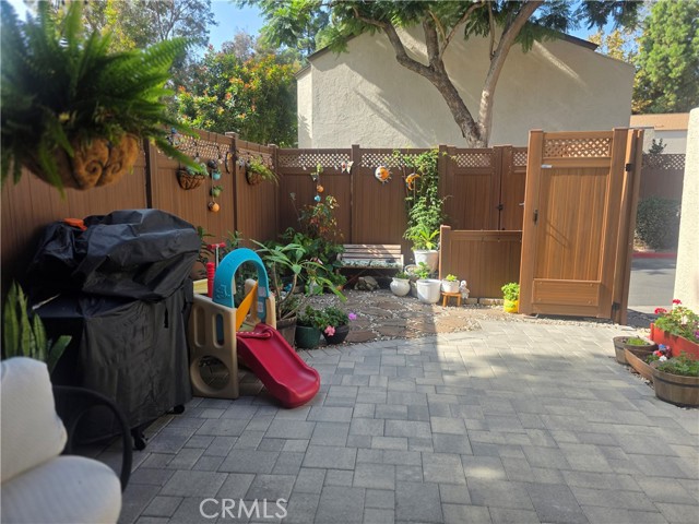 Detail Gallery Image 4 of 4 For 1124 Okapi, Ventura,  CA 93003 - 3 Beds | 1/1 Baths