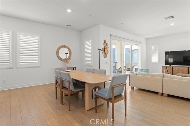 352 Merit, Irvine CA: https://media.crmls.org/medias/9823b462-fafe-4f3a-b34b-8035e71a9edf.jpg