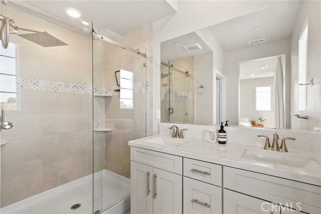 Detail Gallery Image 14 of 38 For 1421 W Sunrise Ln, San Pedro,  CA 90732 - 4 Beds | 3/1 Baths