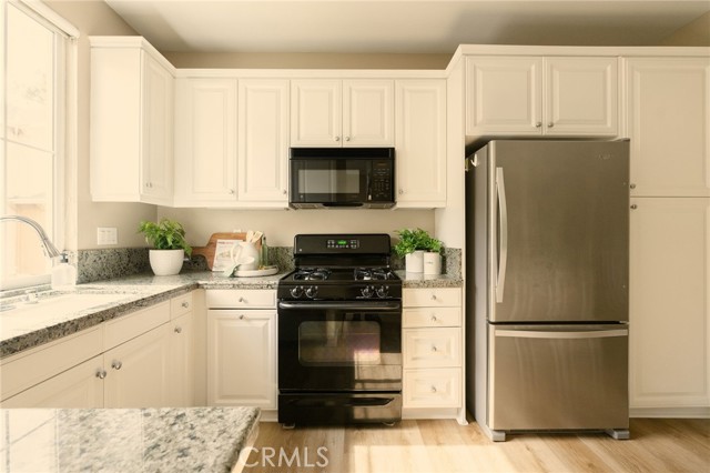 Detail Gallery Image 13 of 41 For 2019 Arnold Way, Fullerton,  CA 92833 - 3 Beds | 2/1 Baths