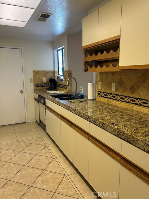 Image 11 of 30 For 1435 Tiffany