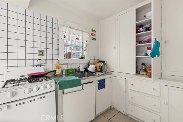 Detail Gallery Image 13 of 43 For 928 S Breed St, Los Angeles,  CA 90023 - – Beds | – Baths