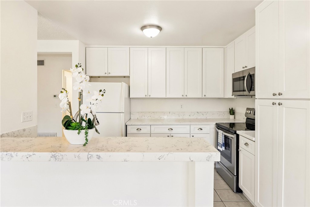 450 W Vermont - photo 12