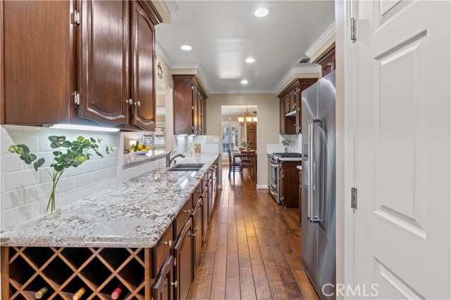 Image 10 of 33 For 15037 Hiawatha Street