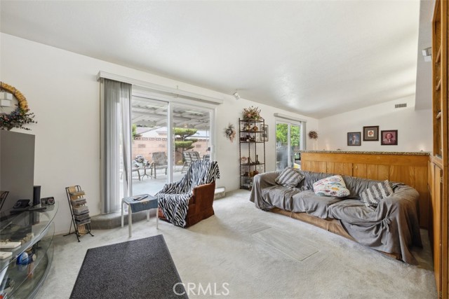 Detail Gallery Image 12 of 26 For 2983 Rosette St, Simi Valley,  CA 93065 - 4 Beds | 2 Baths