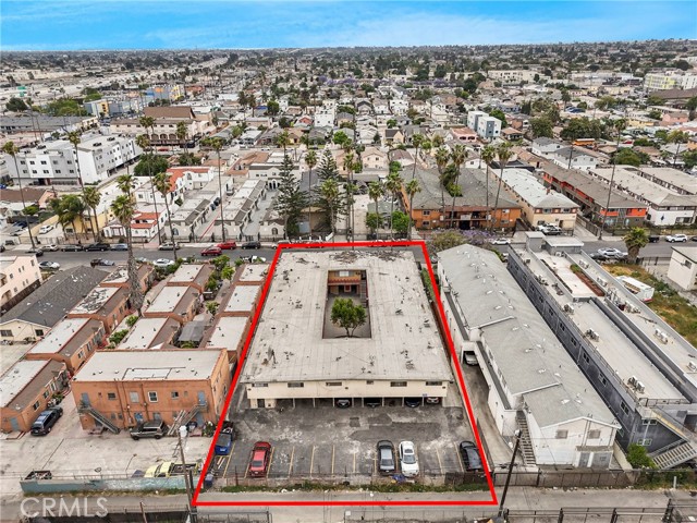 601 W 82nd Street, Los Angeles CA: https://media.crmls.org/medias/9826cb4a-8056-4b07-95cc-362a464c8d7e.jpg