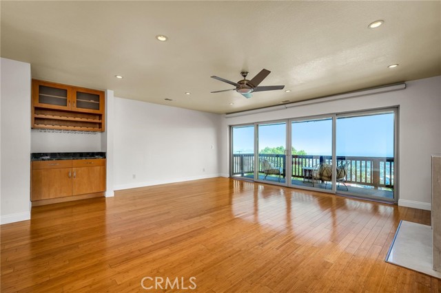 Detail Gallery Image 4 of 36 For 2906 Baywater Ave #6,  San Pedro,  CA 90731 - 3 Beds | 2/1 Baths