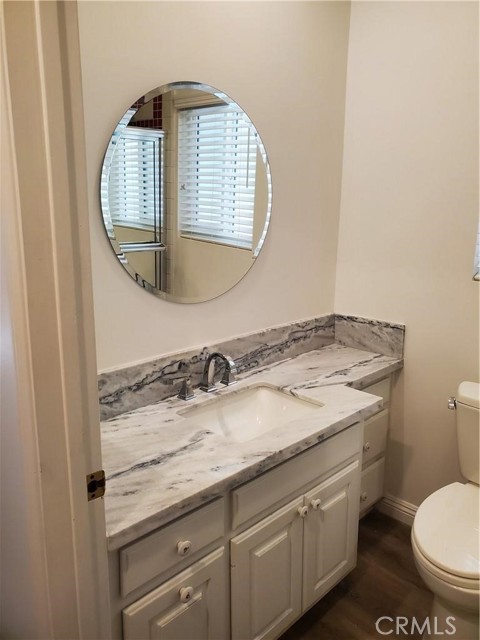 4020 Clarinda Drive, Tarzana CA: https://media.crmls.org/medias/98287929-57b3-4415-939f-af105e34a581.jpg
