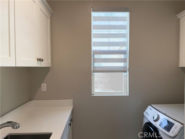 110 Source, Irvine CA: https://media.crmls.org/medias/9828a51b-2bc3-4e98-86fa-3692ce9e975f.jpg