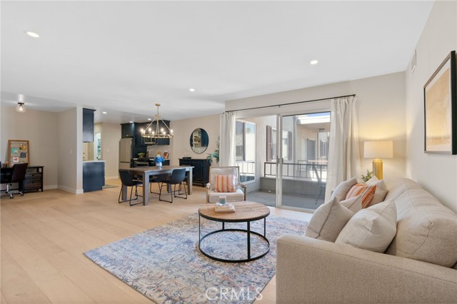 Detail Gallery Image 1 of 26 For 10707 Camarillo St #314,  North Hollywood,  CA 91602 - 2 Beds | 2 Baths