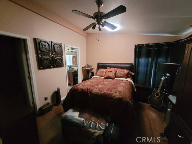 11401 Topanga, Chatsworth CA: https://media.crmls.org/medias/982a66d1-3d27-464b-8fb4-928e859bc048.jpg