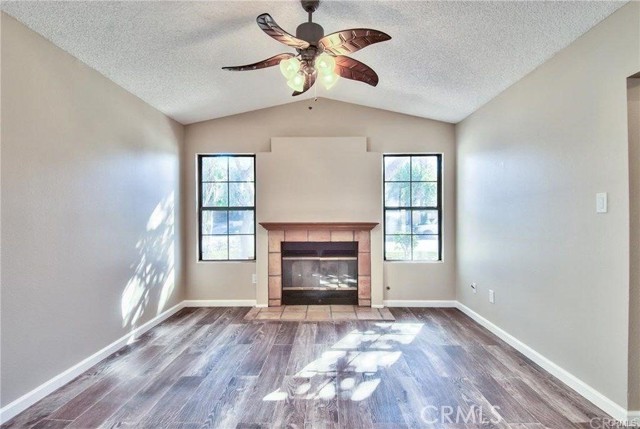 Detail Gallery Image 6 of 19 For 39739 Old Carriage Rd, Murrieta,  CA 92563 - 3 Beds | 2 Baths